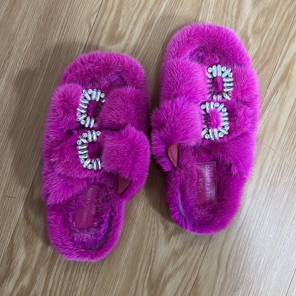 DANIELA ERIN furry shoes! Incredible condition